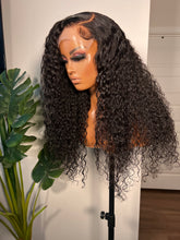 Load image into Gallery viewer, Mia
